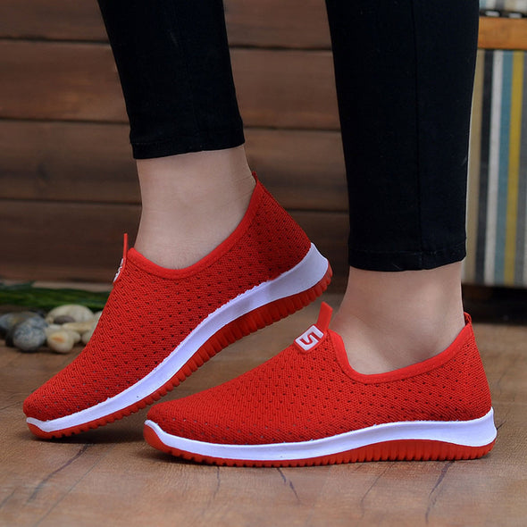 Slip on platform knitting flats soft walking shoes breathable air mesh sneakers