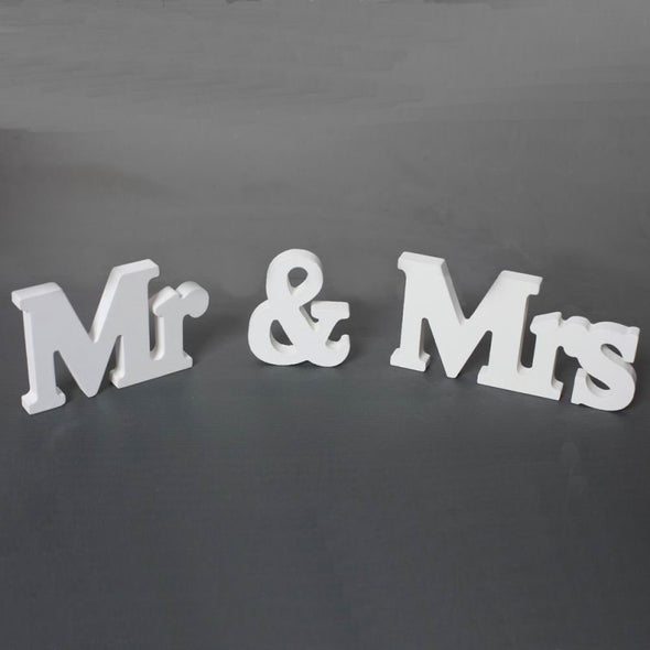 Set/3 pcs Decorations Mr & Mrs White Letters