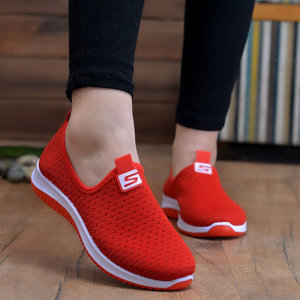 Slip on platform knitting flats soft walking shoes breathable air mesh sneakers